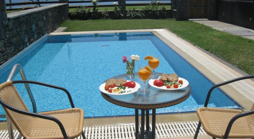 Villa Horizon Line *
